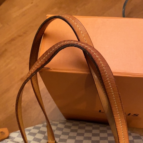 LOUIS VUITTON
Damier Azur Iena PM**Authentic***
Bag & wallet - Picture 5 of 16